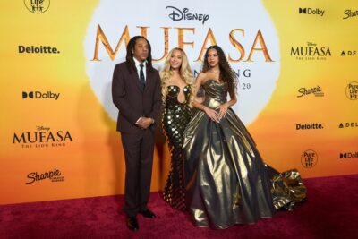 Jay-Z, Beyoncé und Tochter Blue Ivy bei der Premiere von Disneys Mufasa: Der König der Löwen